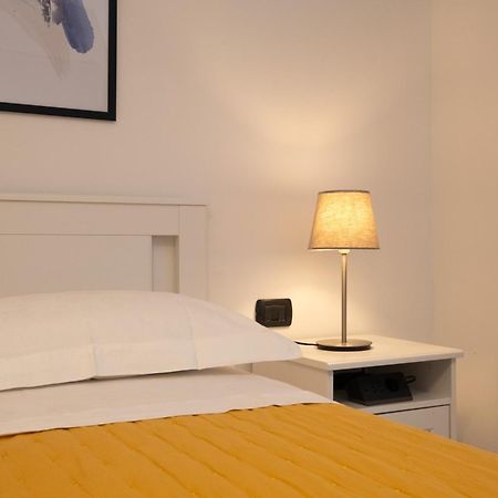 Bilocale A Lainate Lainhouse Apartman Kültér fotó