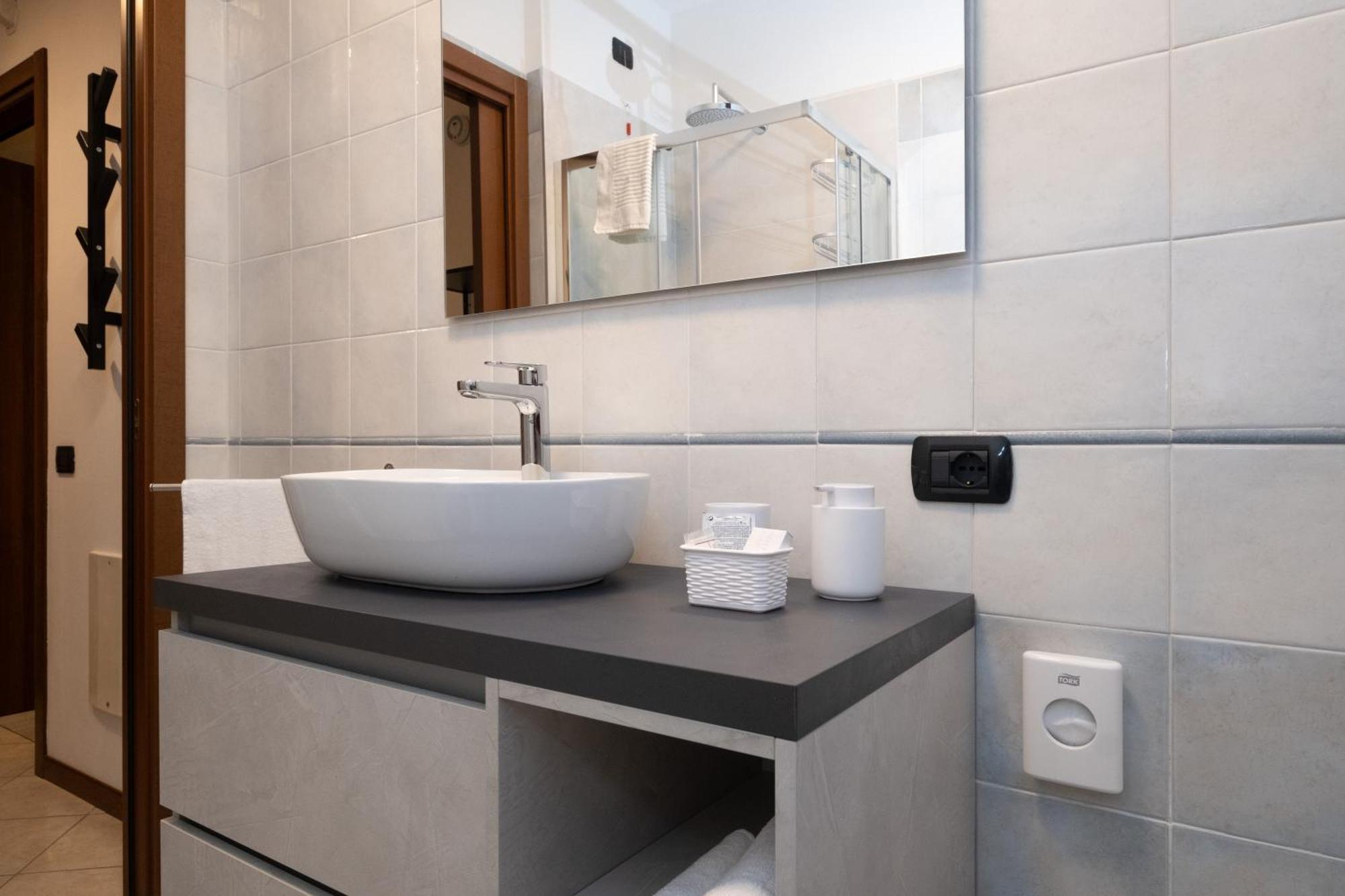 Bilocale A Lainate Lainhouse Apartman Kültér fotó